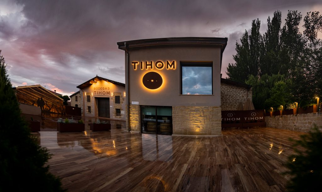 %Errioxa tienda de vinos en figueres% una sierra que lo simboliza todo