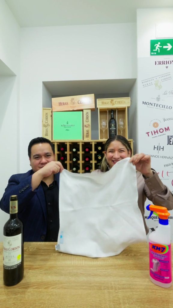 como quitar manchas de vino